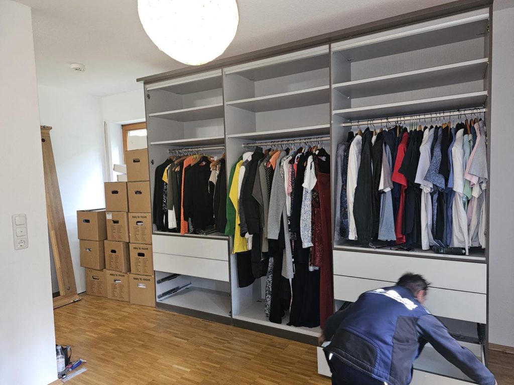 Möbelmontage Nürnberg Kleiderschrank Aufbau