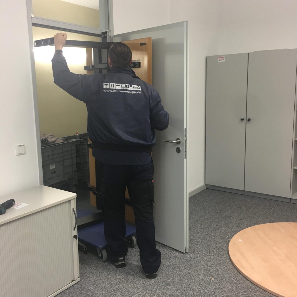 Einlagerung von Möbeln durch erfahrene Umzugsfirma in Nürnberg