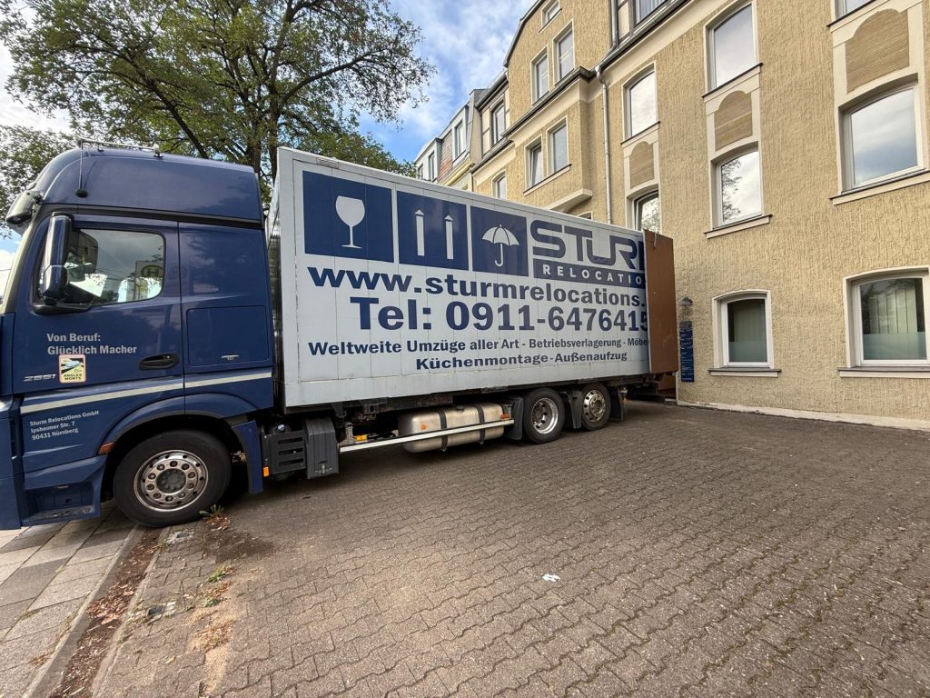 Möbeleinlagerung mit Transport und fachgerechter Verpackung
